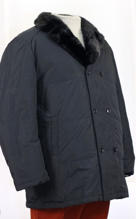 Модная зимняя куртка с отложным воротником